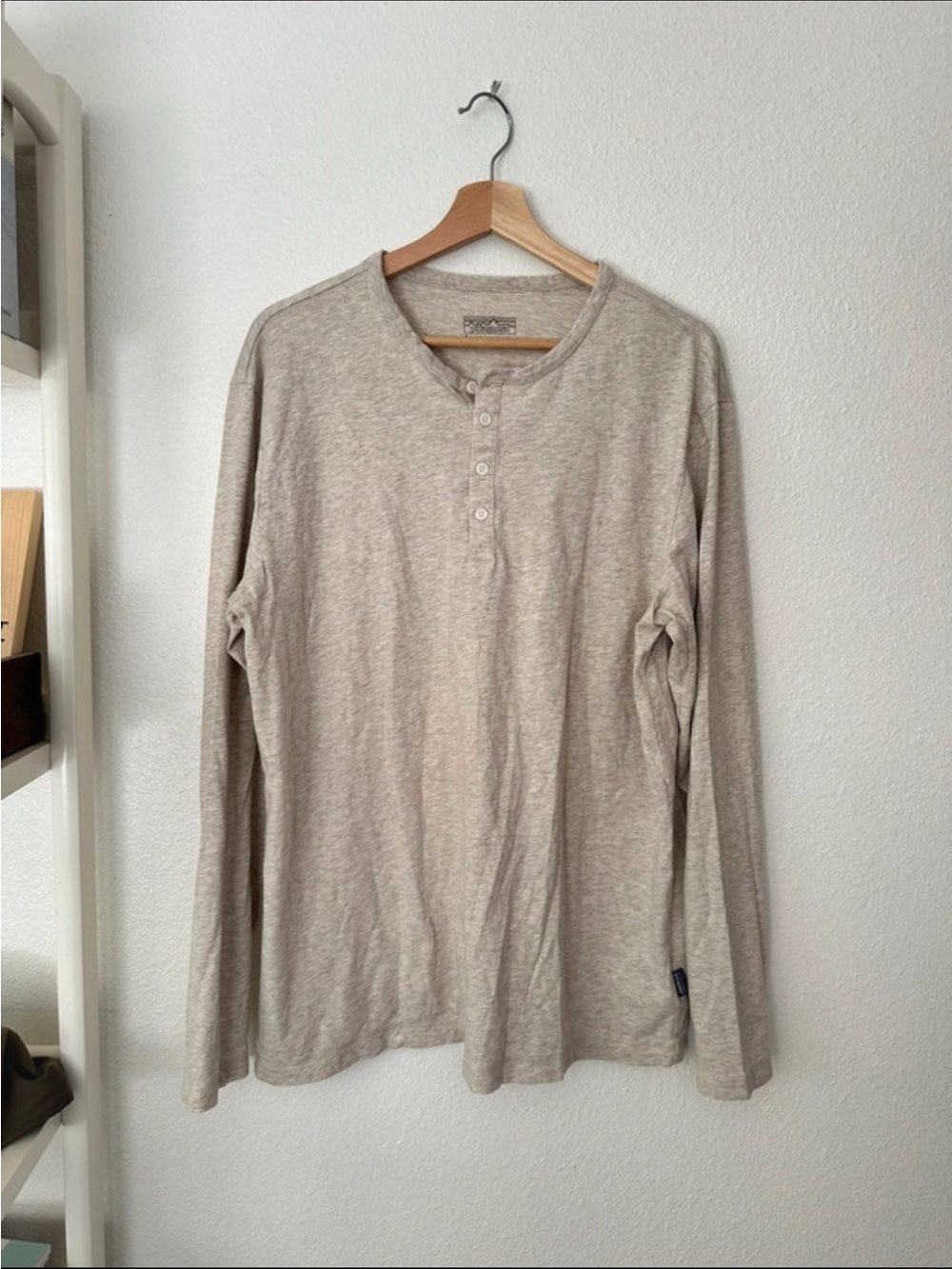 Men’s Patagonia Henley. Oatmeal colored. Large.